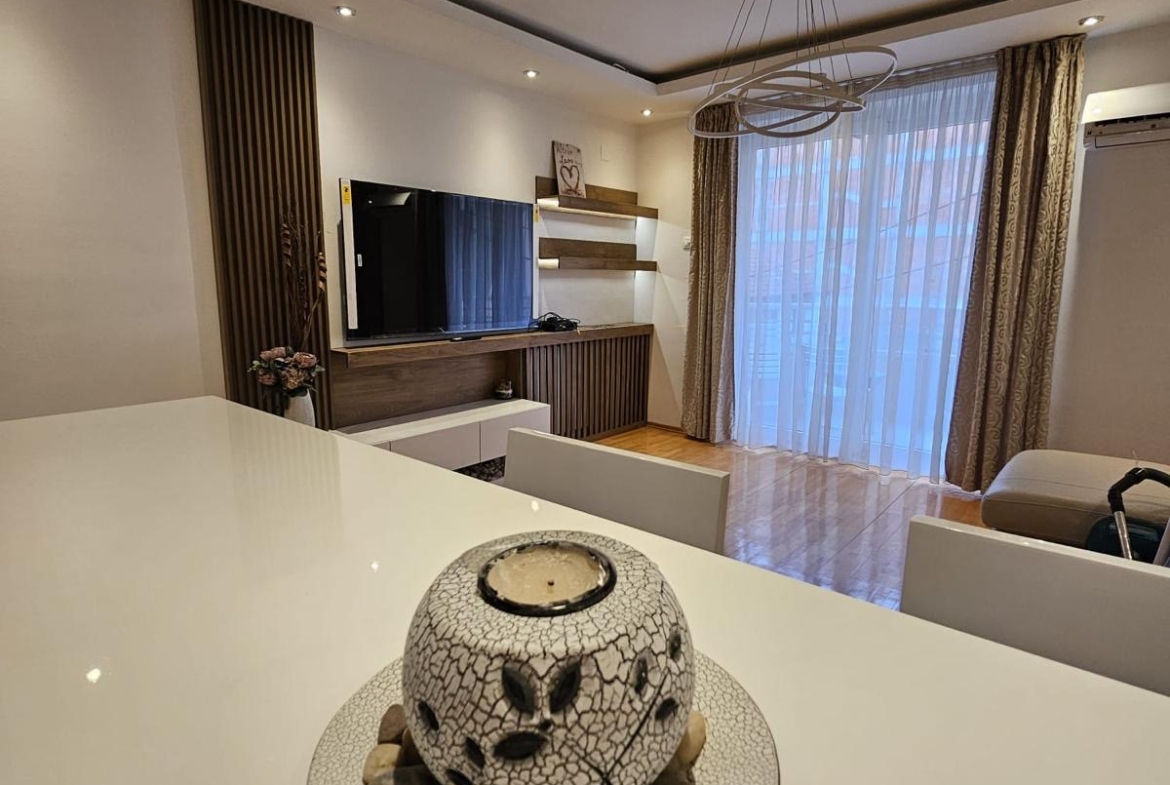 Ca9876f9 456b 4f8f 95f3 8b96bea6cb25