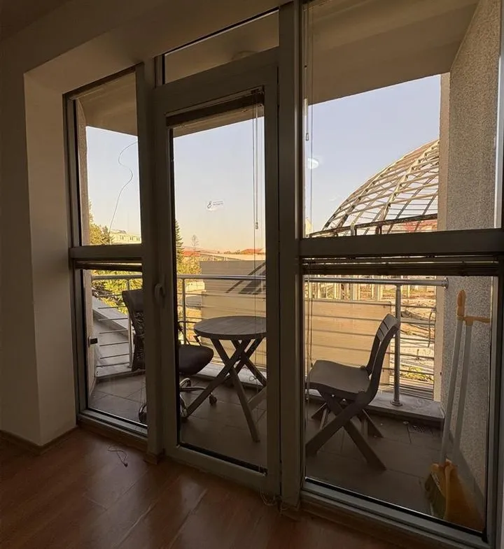 Se prodava stan kaј univerzalna sala (4)