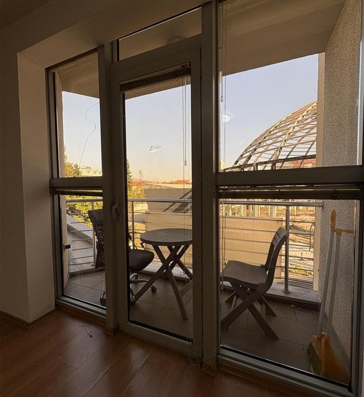 Se prodava stan kaј univerzalna sala (4)