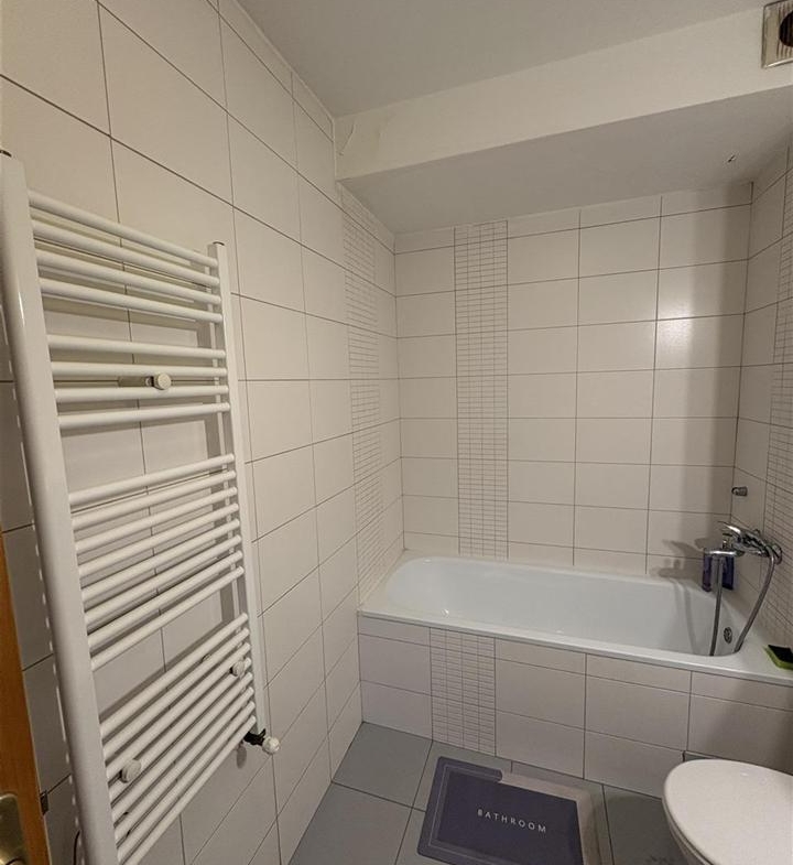 Se prodava stan kaј univerzalna sala (5)