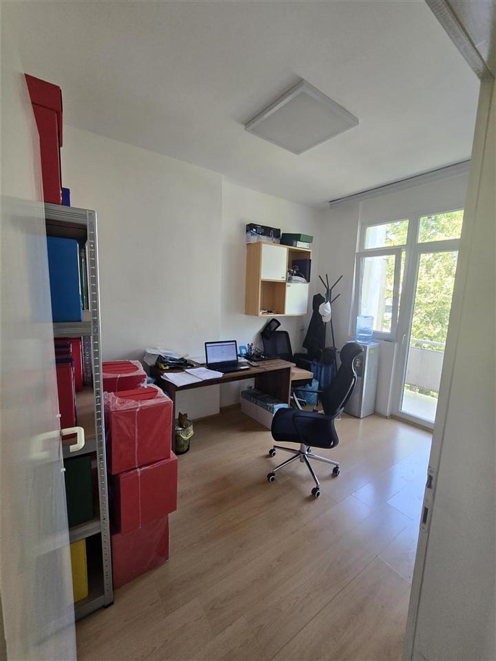 stan-vo-gradski-ѕid-vo-blizina-na-makpetrol-direkcziјa (1) Stan vo gradski ѕid vo blizina na makpetrol direkcziјa (1)