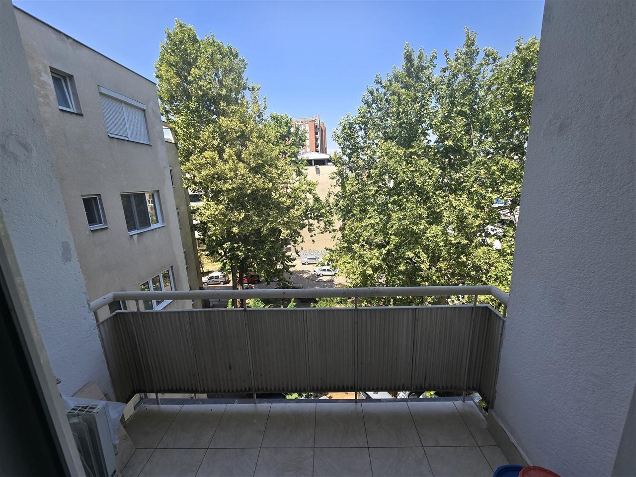 stan-vo-gradski-ѕid-vo-blizina-na-makpetrol-direkcziјa (3) Stan vo gradski ѕid vo blizina na makpetrol direkcziјa (3)