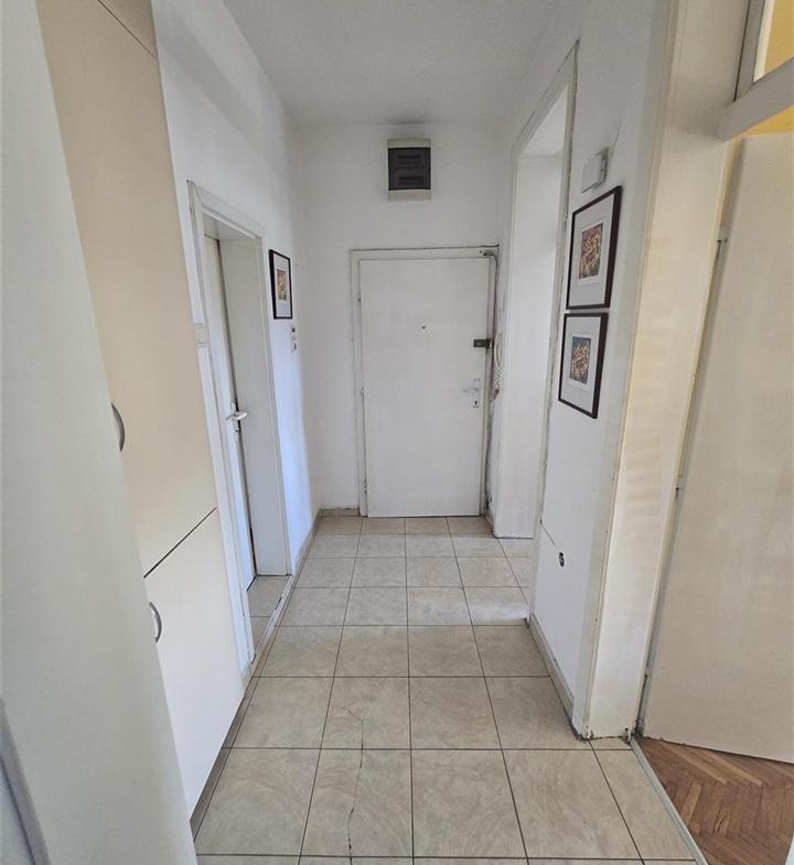 Stan vo gradski ѕid vo blizina na makpetrol direkcziјa (4)