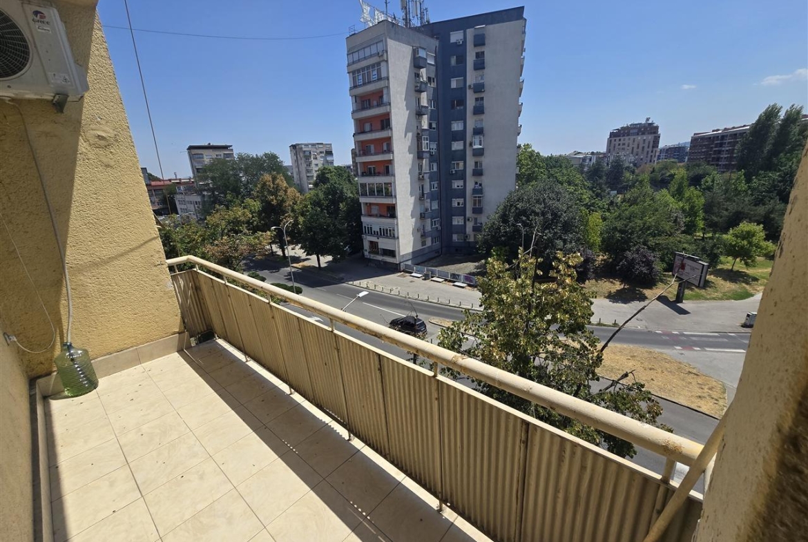 Stan vo gradski ѕid vo blizina na makpetrol direkcziјa (5)