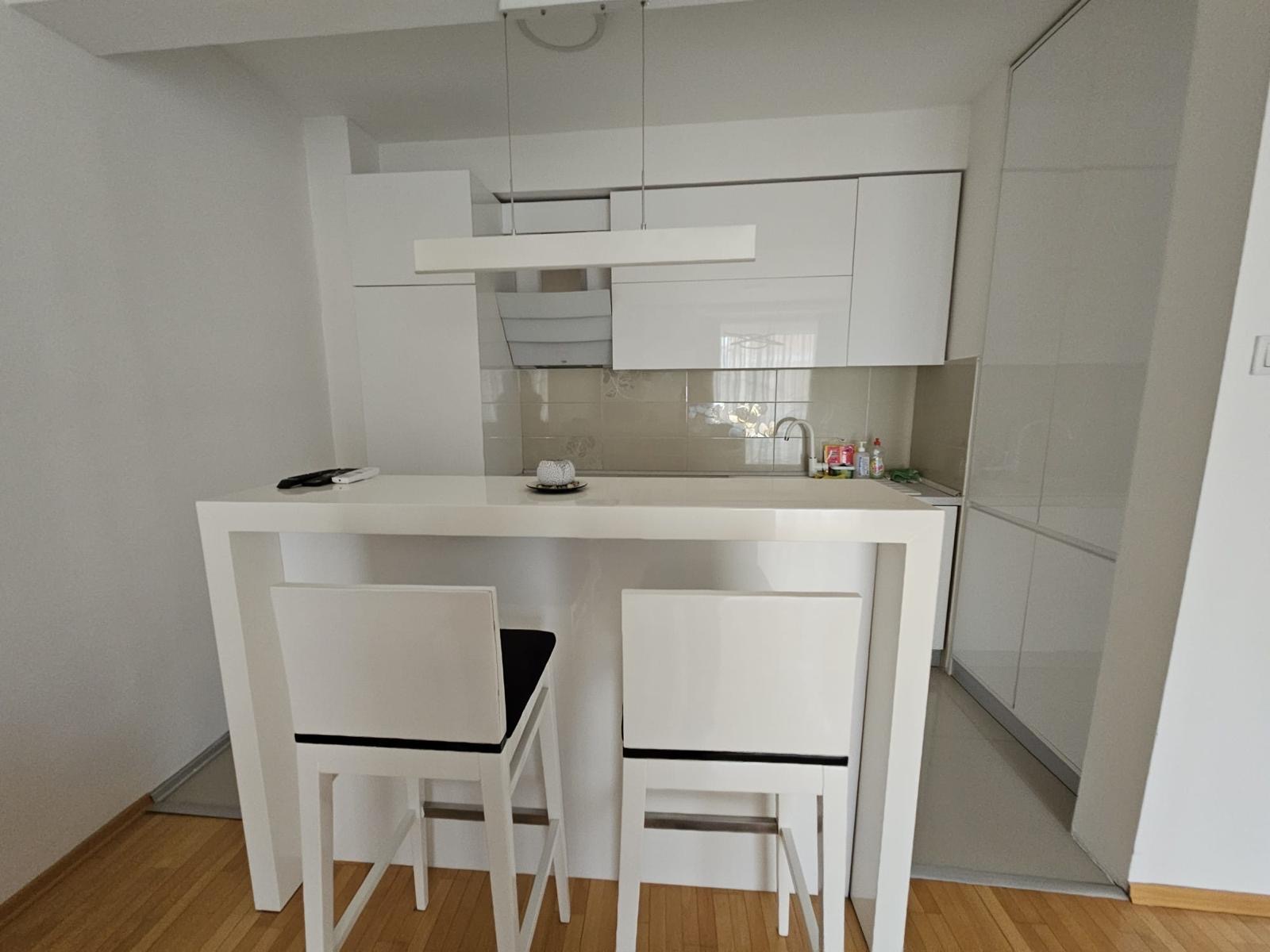 b4ffcd07-42e9-424f-841e-18345fb36af3 B4ffcd07 42e9 424f 841e 18345fb36af3