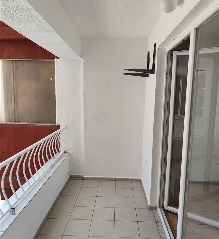 Prodavam stan vo kisela voda 45m2 (2)