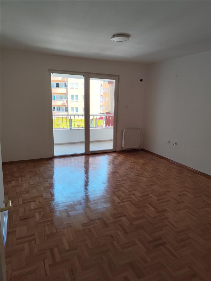 Prodavam stan vo kisela voda 45m2