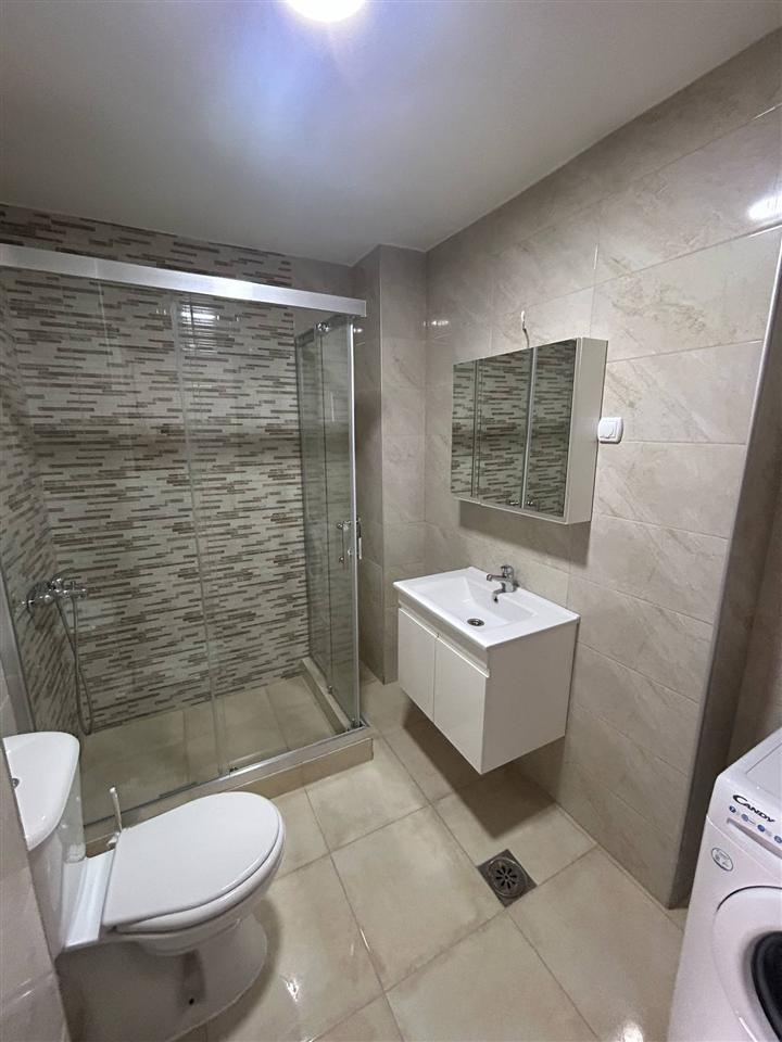 Se izdava stan pozadi daјmond mol (7)