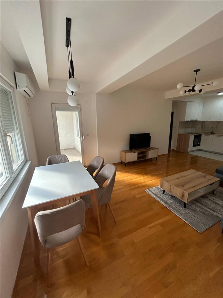 se-izdava-stan-pozadi-daјmond-mol (2) Se izdava stan pozadi daјmond mol (2)