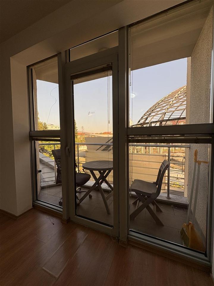 se-prodava-stan-kaј-univerzalna-sala (4) Se prodava stan kaј univerzalna sala (4)