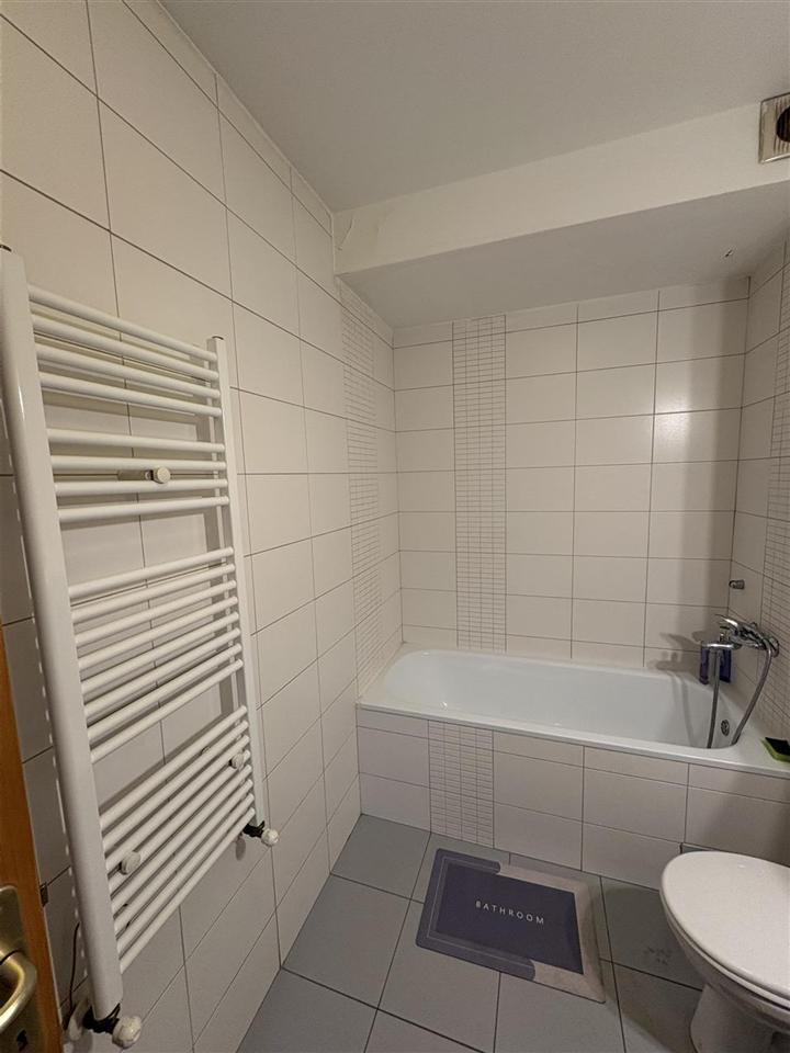 se-prodava-stan-kaј-univerzalna-sala (5) Se prodava stan kaј univerzalna sala (5)