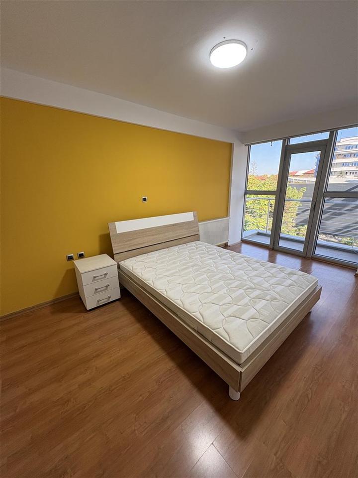 se-prodava-stan-kaј-univerzalna-sala (6) Se prodava stan kaј univerzalna sala (6)