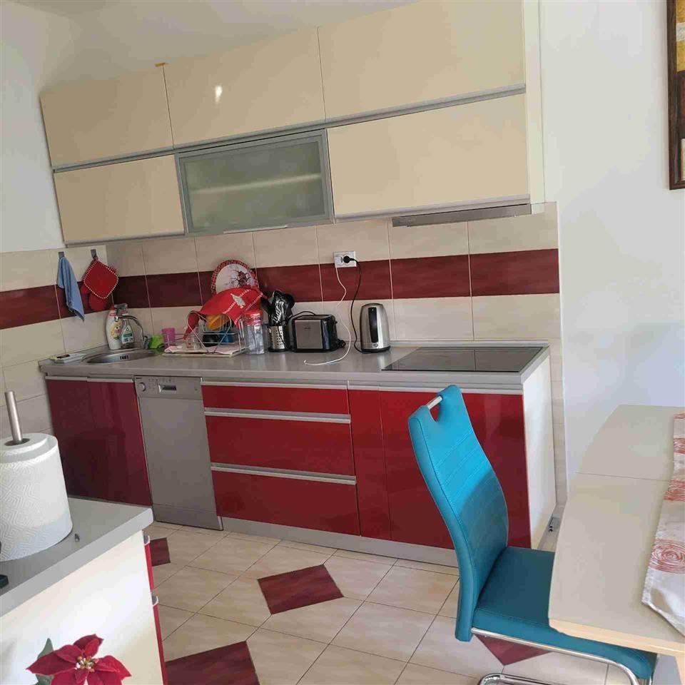 trosoben-stan-od-64-17m2-vo-kapistec (5) Trosoben stan od 64 17m2 vo kapistec (5)